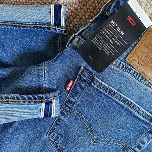 Levi's Slim Fit Jeans - Classic Blue